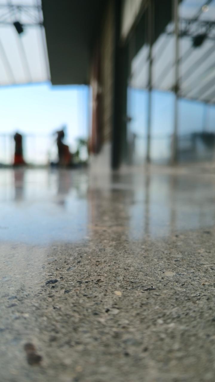 Lapidação e polimento de concreto